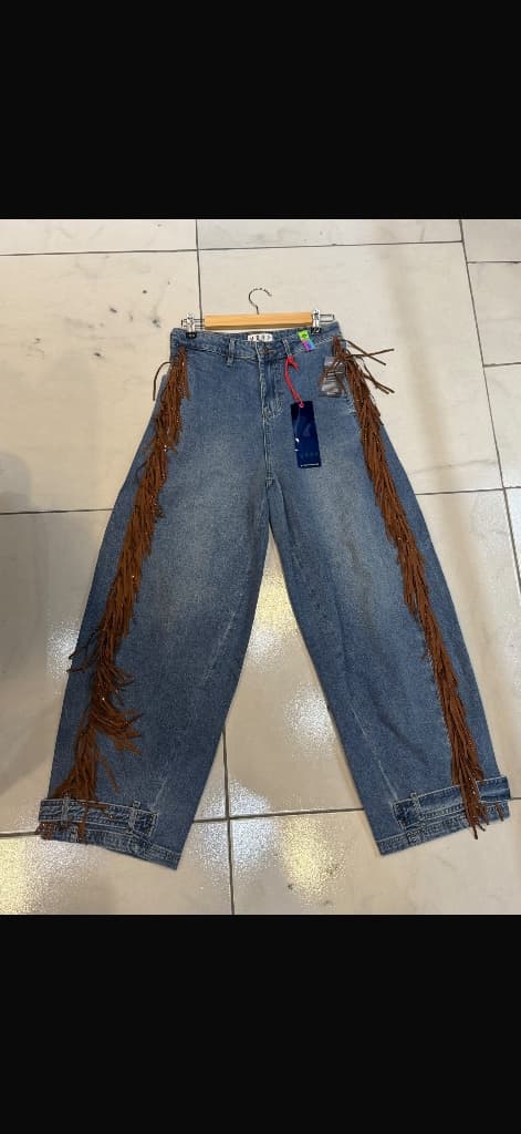 Jean Camila Baggy Flecos — vista frontal